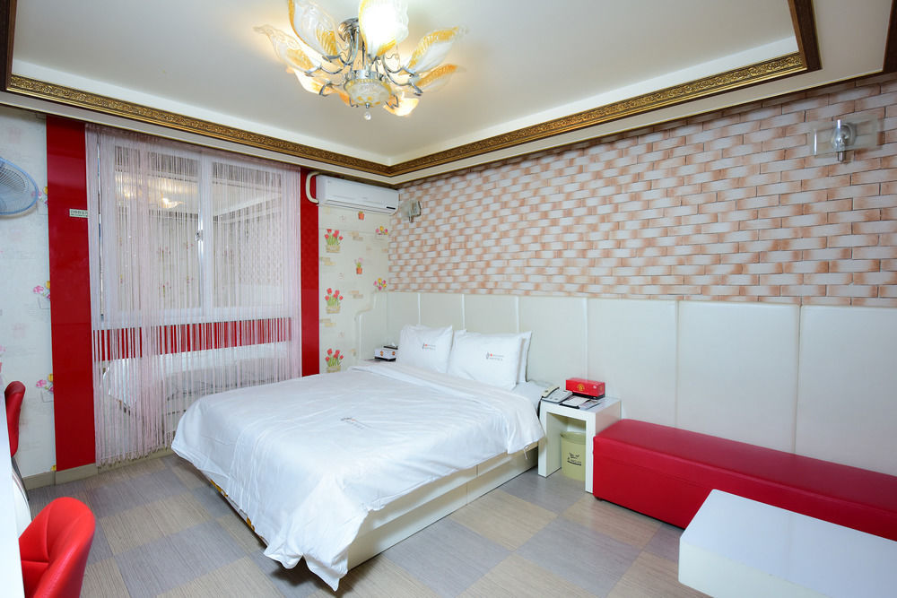 Gwangju Queen Hotel Gwangju Metropolitan City Exterior photo