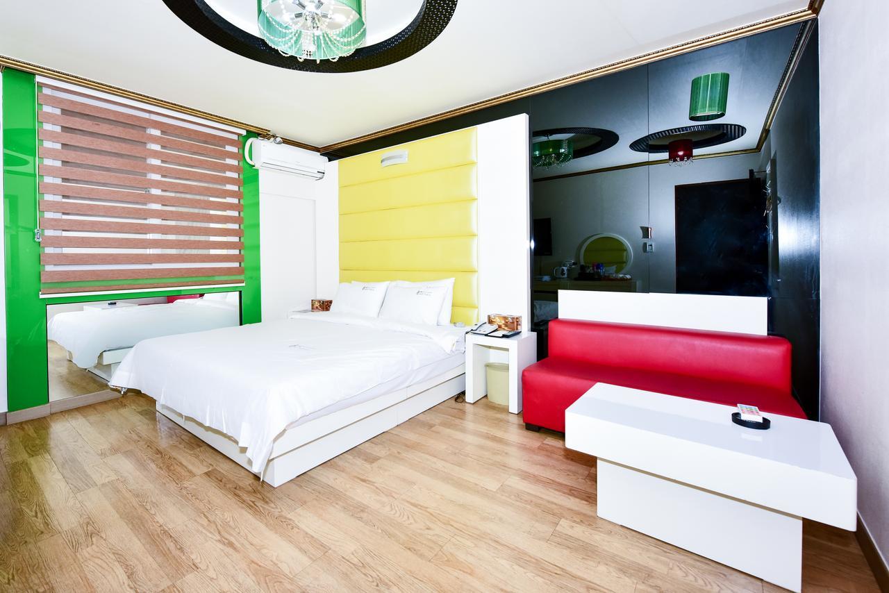 Gwangju Queen Hotel Gwangju Metropolitan City Exterior photo